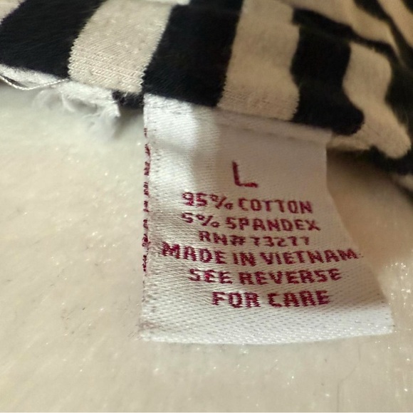 Candies Black and White striped skater style dress. SZ L P-P 18 L 32 - Picture 3 of 3